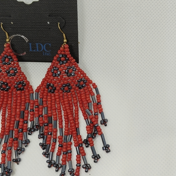 CLDC long beaded Earrings NWT - Picture 3 of 3